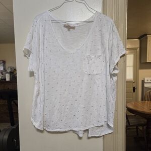 Women's white with gold stars dolman style pocket tee size 2X in great condition